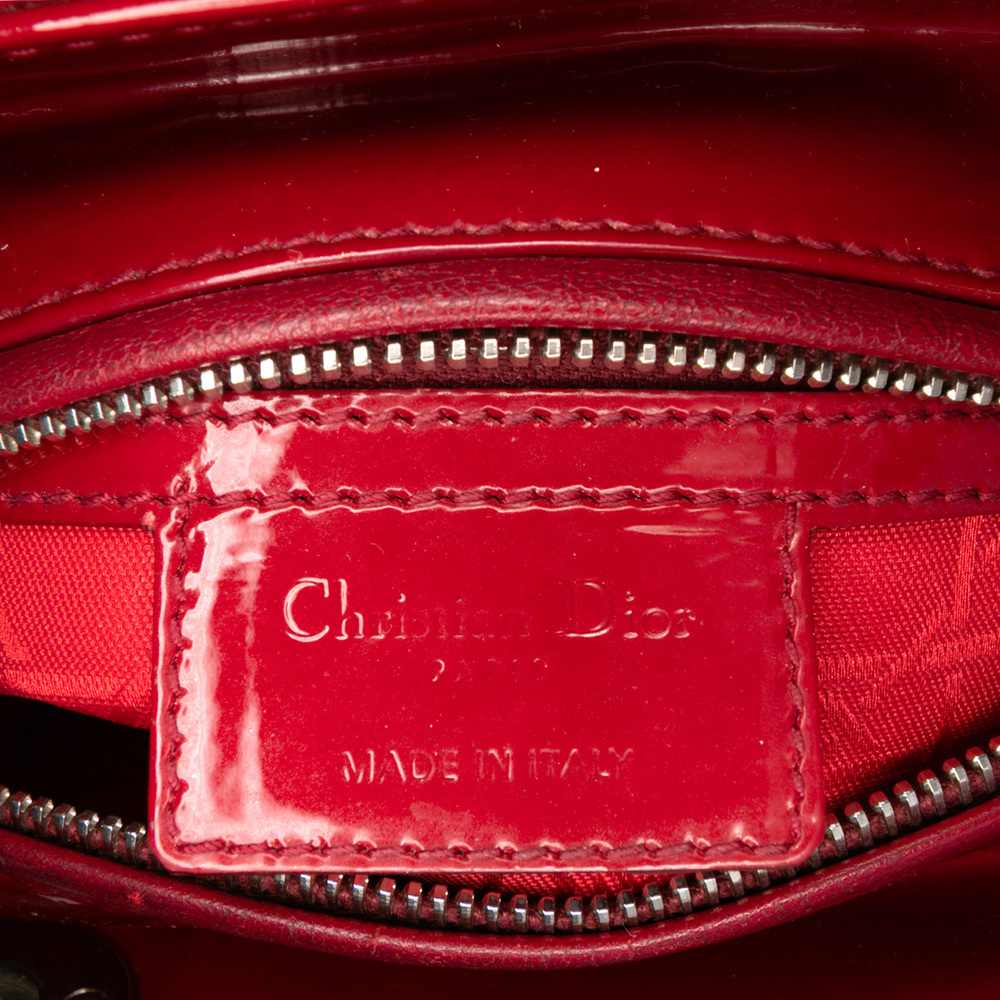 Pre-Loved Dior Medium Patent Cannage Lady Dior - Picture 5 of 10
